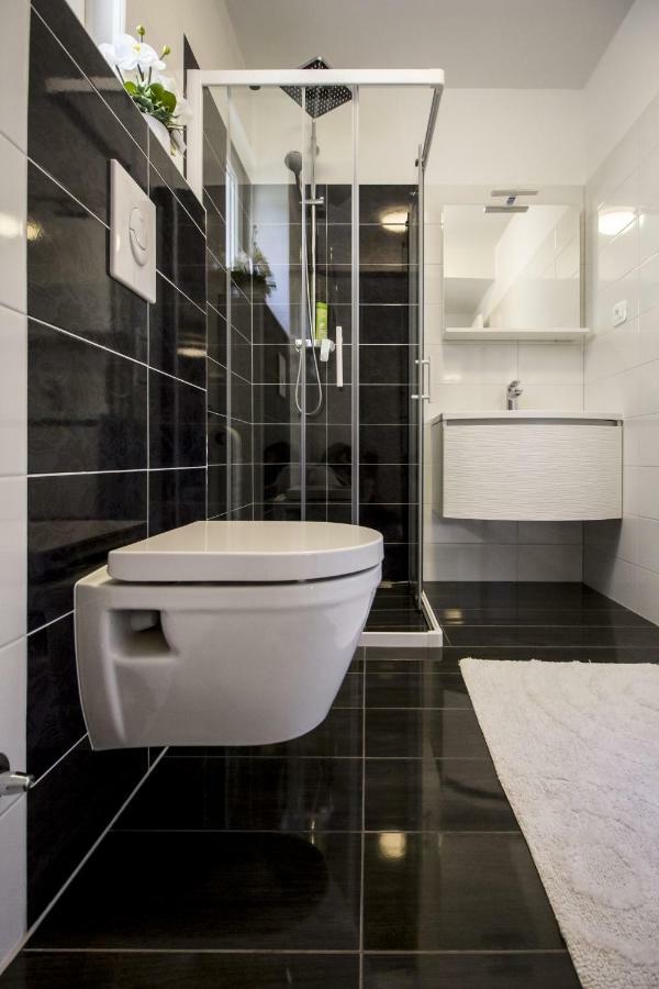 Apartment Dvor - Ap1, Ap2, Ap3 *