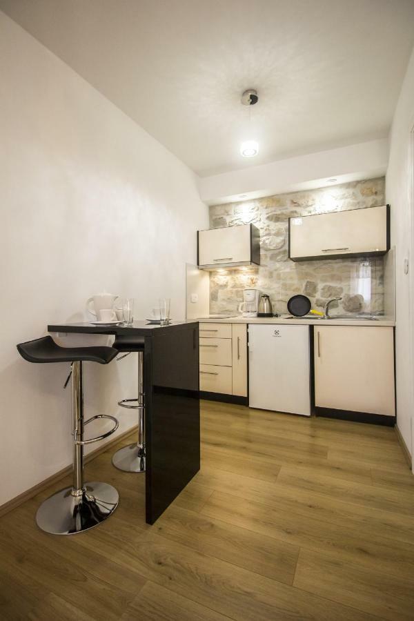 Dvor - Ap1, Ap2, Ap3 Apartment