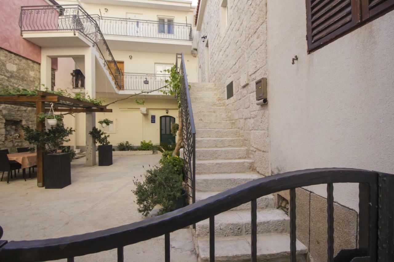 Apartment Dvor - Ap1, Ap2, Ap3 *