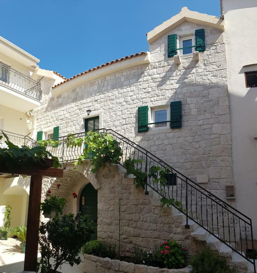 Dvor - Ap1, Ap2, Ap3 Apartment Baska Voda