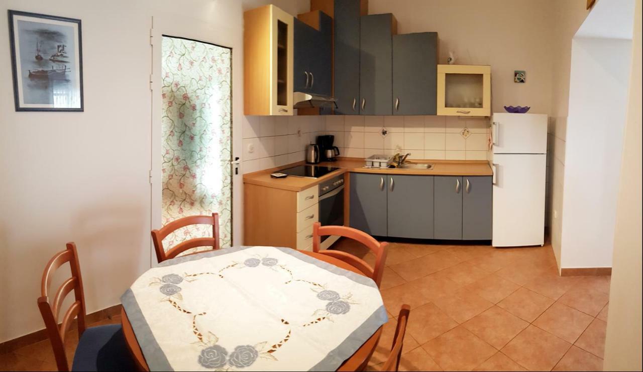 Dvor - Ap1, Ap2, Ap3 Apartment *